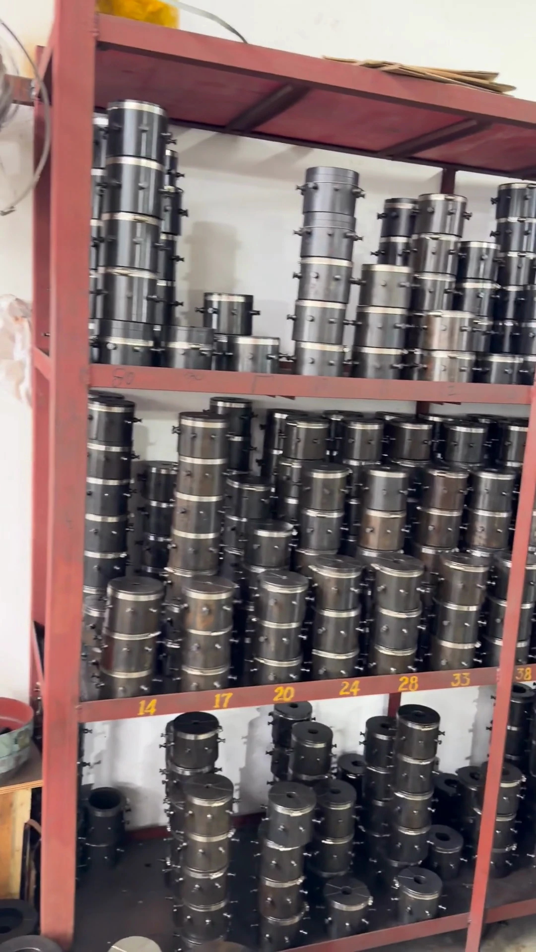 扣压模具库存与机加工工位视频封面